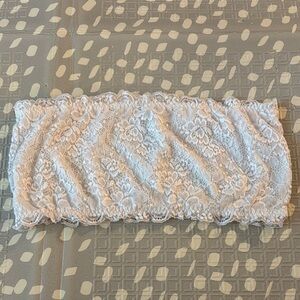 Lace strapless bandeau